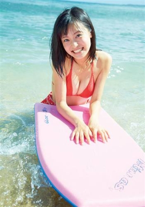 「小島瑠璃子」の画像検索結果