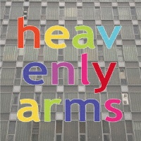 Ｈｅａｖｅｎｌｙ　Ａｒｍｓ